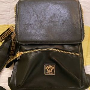 Versace bag black. 
Authentic
Brand new, un worn